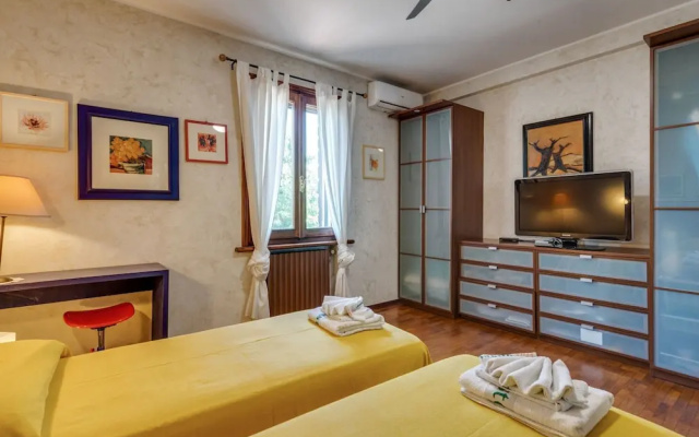 Villa in Castelbelforte Near Lago di Garda