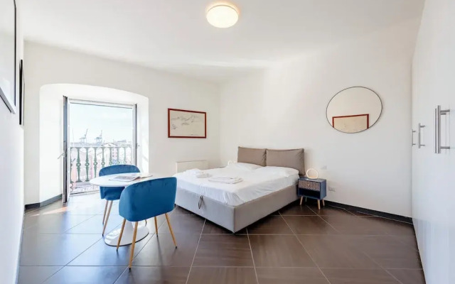 Sea View Apartment Next To Acquarium