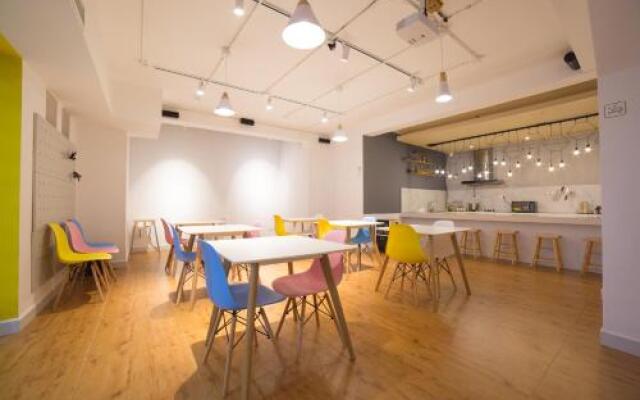 Ji Cha Zhi Geng Hostel