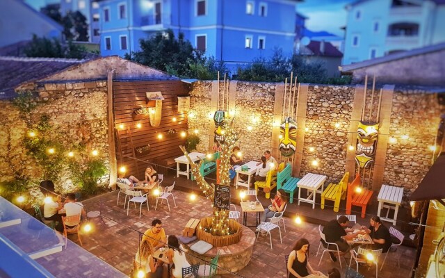 Bed Station Hostel & Bar