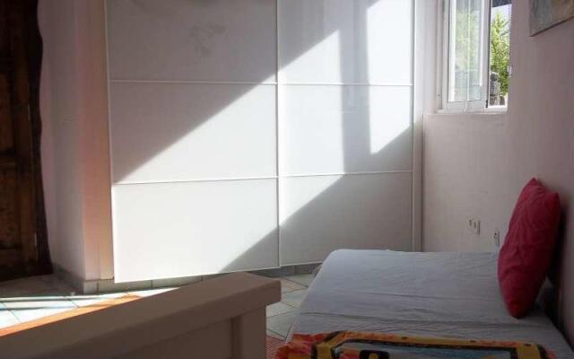 Bungalow with pool Bungiboz