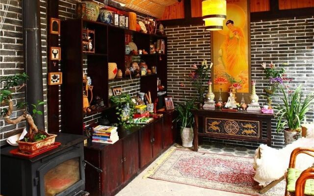 Lijiang Shuhe Phoenix Court Inn