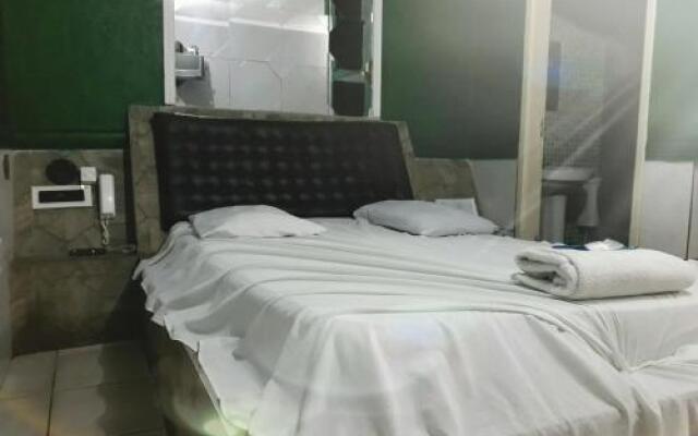 Casa Blanca Motel