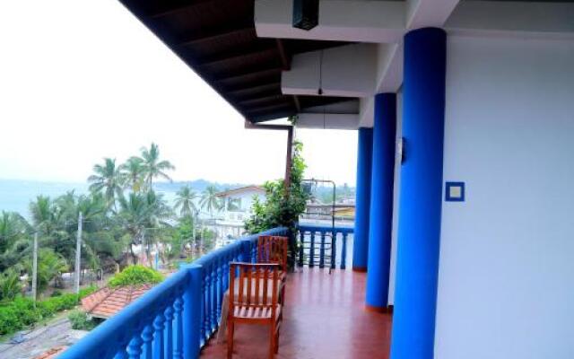 Golden Surfer Beach Hotel