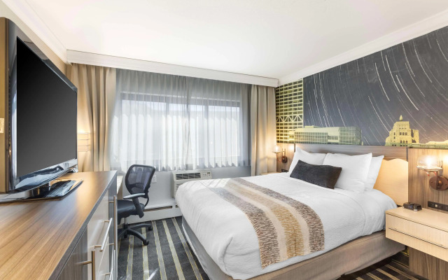 Best Western Plus Milwaukee West