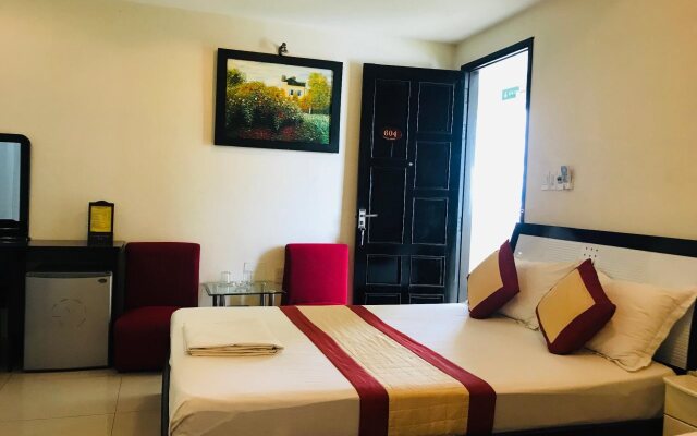 Canary Hotel Hue