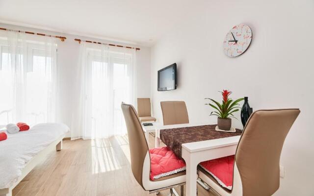 Studio apartman Lena