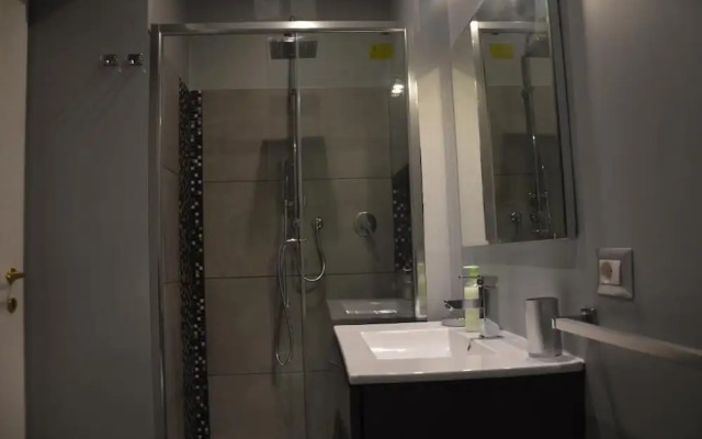 Luxury Three Bedroom Flat in Rome Center