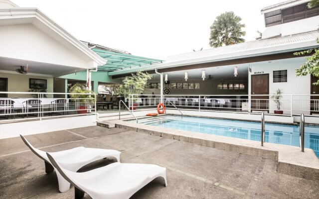 OYO 245 Patio Inn