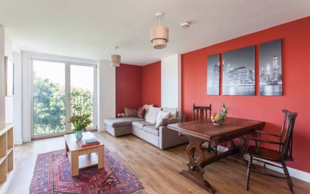 3 Bedroom Flat in Shoreditch with Roof Terrace