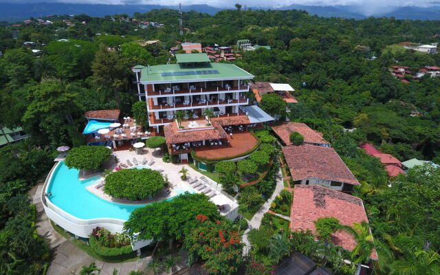 La Mariposa Hotel