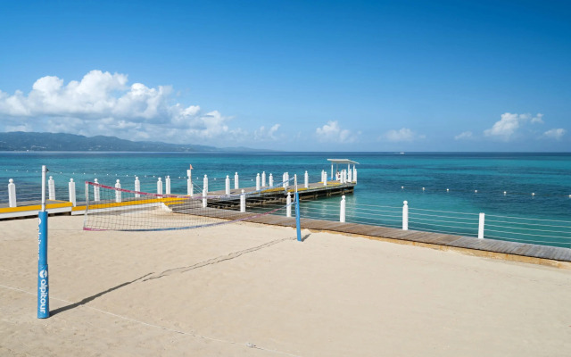 Grand Decameron Montego Beach, A Trademark All-Inclusive Resort