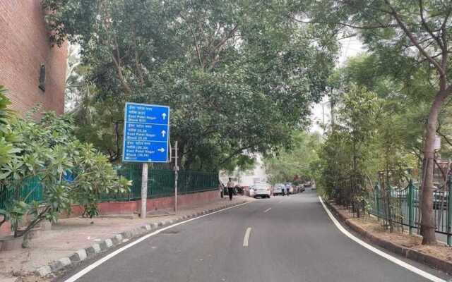 Hotel Admire Inn Ghaziabad By ASPL