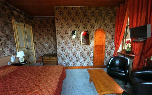 Relais Saint Roch Rest. La Petite Maison