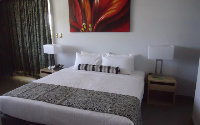 Bird of Paradise Hotel