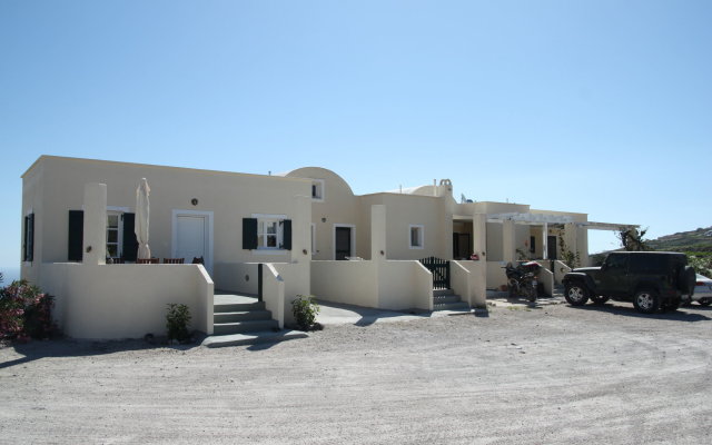 Ampelos Executive Houses