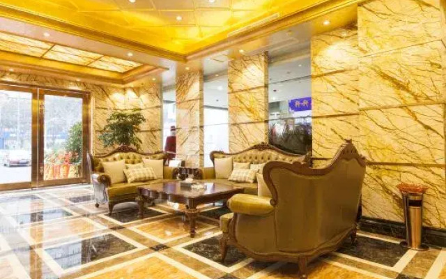 Yuechen Hotel (Xietaizi Subway Station)