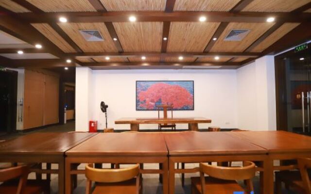 Guangzhou Nanping Hotel