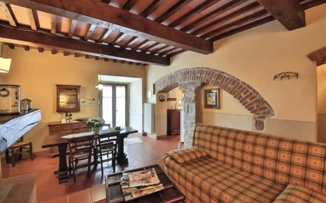 Apartment in Tuscany With Pool & Garden