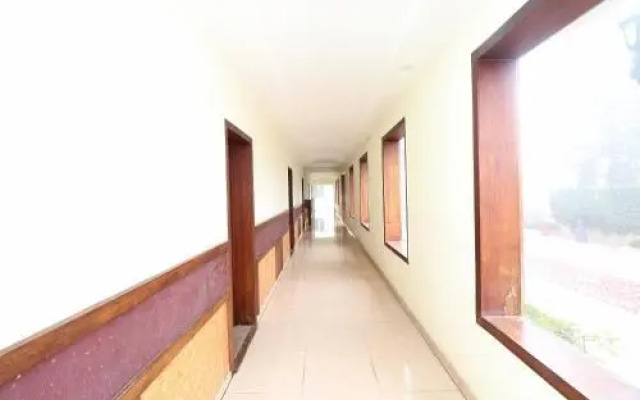 Royal Castle Resort by OYO Rooms