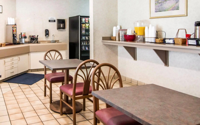 Rodeway Inn Salem Northgate