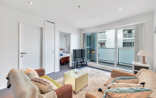 Spacious 2BR CBD Apartment Balcony