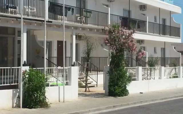 Pavlinia Hotel Apartments