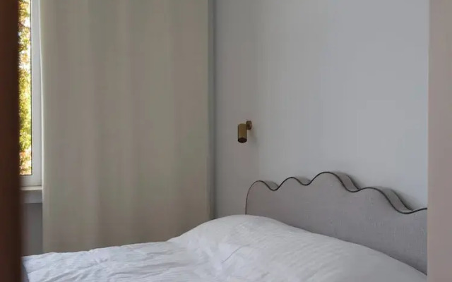 Miro Rooms Center Cloud - Quite Chic
