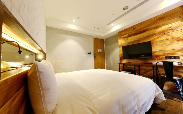 Central Land Hotel