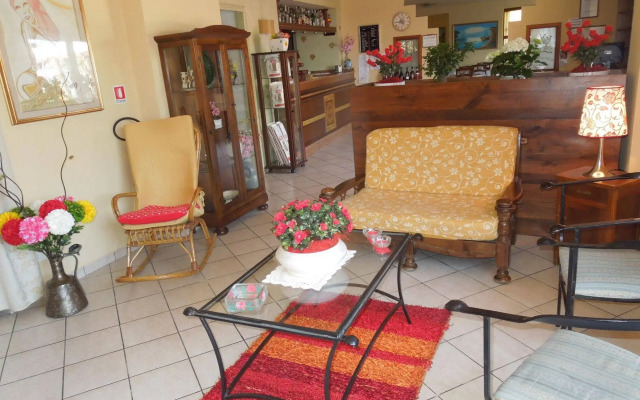 Bike Hotel Touring Gardone Riviera & Wellness