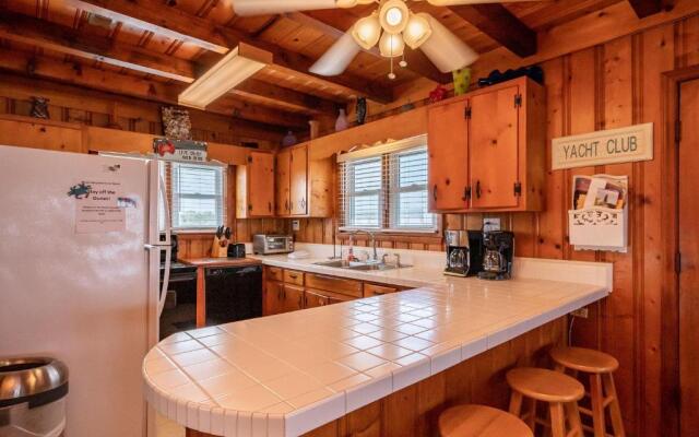 Lowe Tide by Oak Island Accommodations