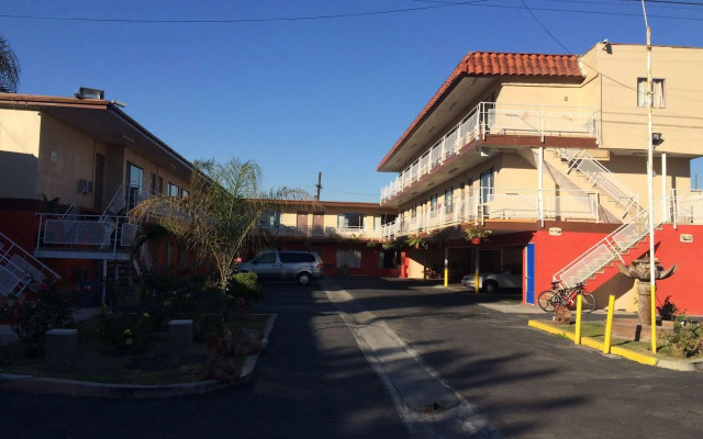 Long Beach Motel