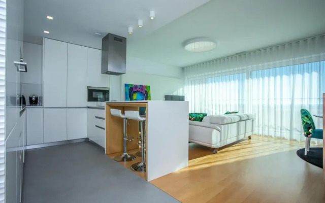 Acqua House by Rent4all