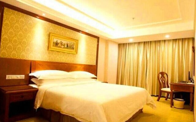 Vienna Hotel Guangdong Huizhou Maidi South Road