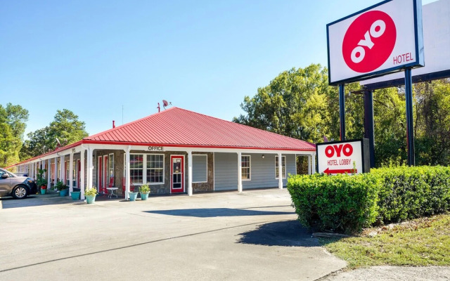 OYO Hotel Calhoun GA I-75 & US-41 Hwy