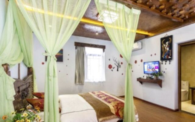 Lijiang Pengyouquan Inn