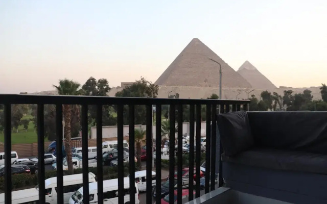 Elite Pyramids Inn