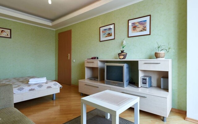 Home-Hotel Evgenia Sverstuka 8