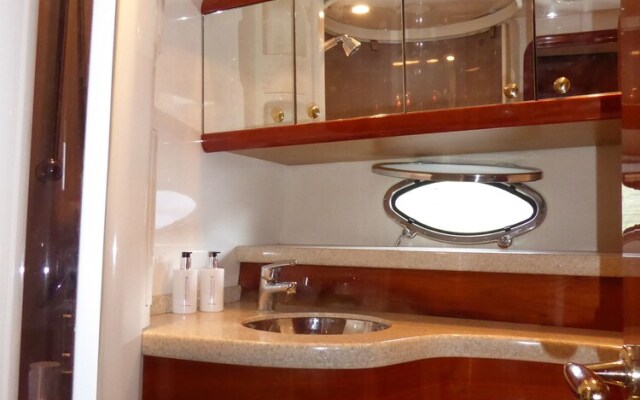 Rhein Yacht Lexa
