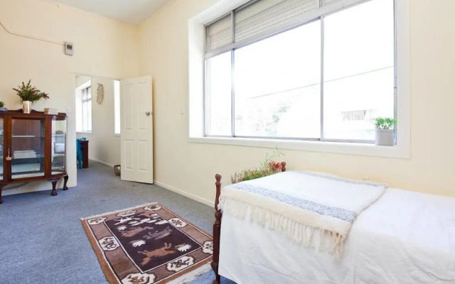 WB319 Chatswood Charmer-Roomy 3 Bed Apartment