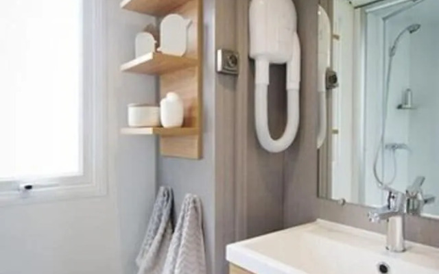 Camping Les Cerisiers Du Jaur