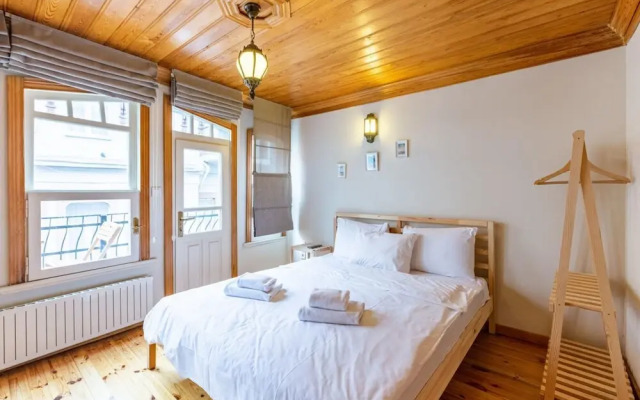 Flat Near Trendy Attractions in Balat Fatih