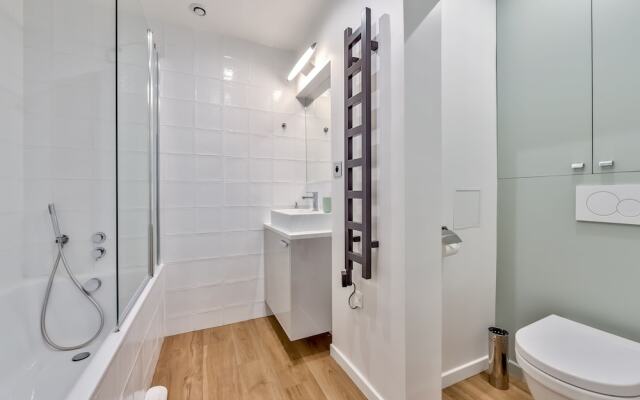 Splendid 3 bdrs Flat in a Prime Location of Paris