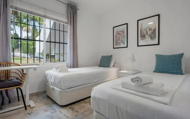 Amazing Pool and Garden Apartment by Costarentals - Ref 253