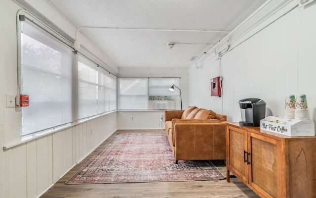 Satoshi Hideout Living