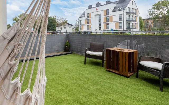 Apartment With Terrace by Renters