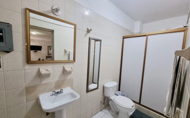 Estudio a Pie de Playa en Zona Dorada