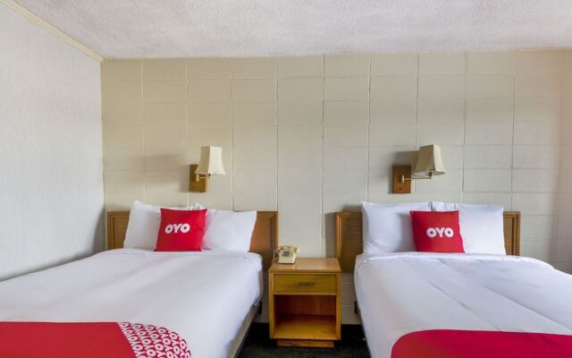 OYO Hotel Mauldin SC South Main Street