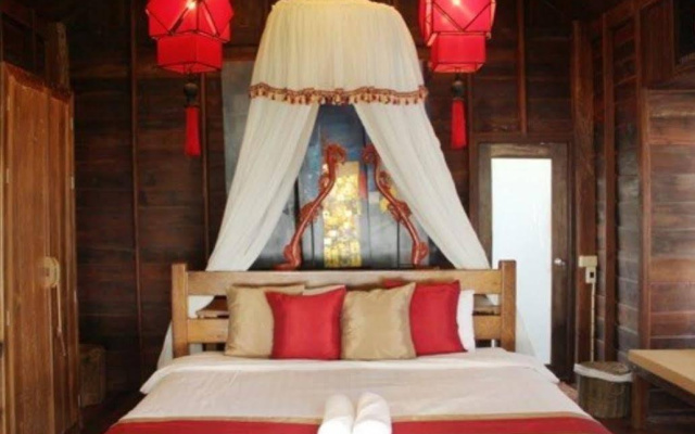 Chivaree Hotel And Resort