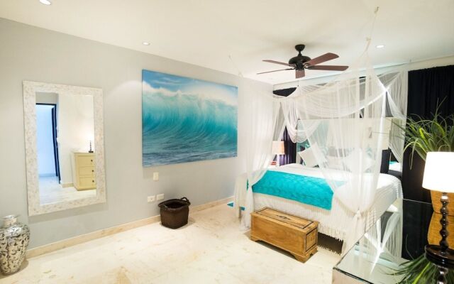 Elements 223 2 Bedroom Condo by Redawning